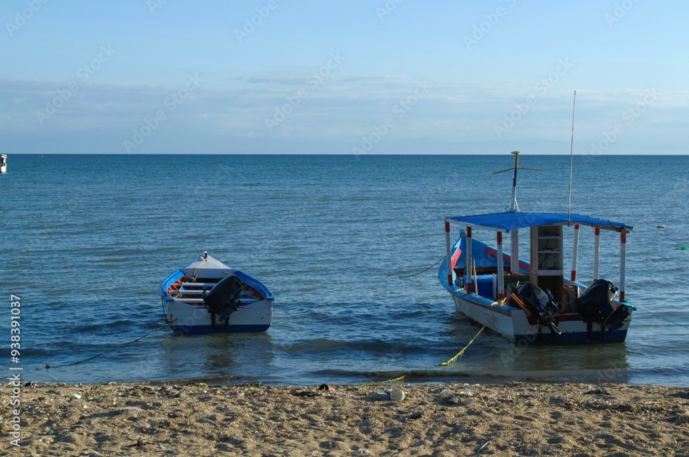 On Margarita Island, boats replace vehicles.
Being an island, the boat is a means of transportation, work, food production, without them there is no life! On Margarita Island, boats replace vehicles.
Being an island, the boat is a means of transportation, work, food production, without them there is no life!
