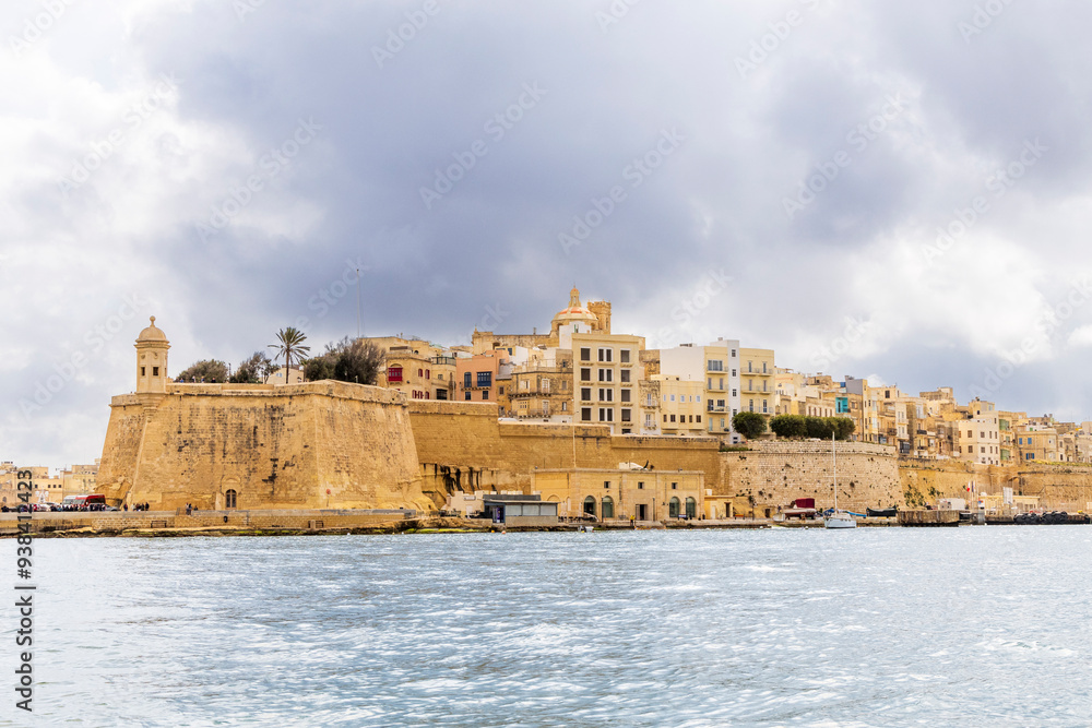 Fototapeta premium Malta, Grand Harbour, Senglea. The Guardiola or Gardjola Tower at left.