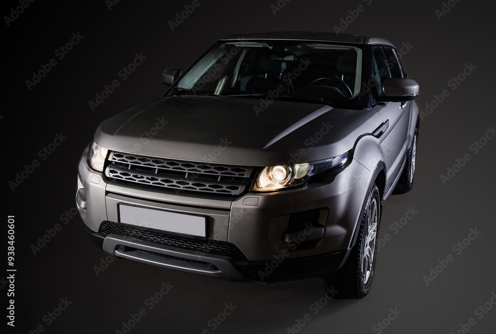 Naklejka premium SUV on a dark gradient background
