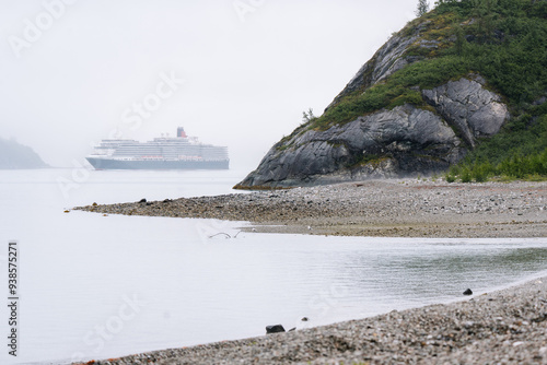 Cruise in Glacier Bay National Park in southeastern Alaska  photo