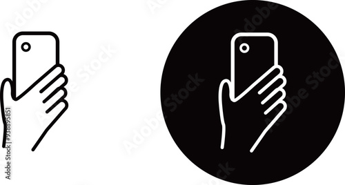 スマートフォンを手に持ったアイコン素材