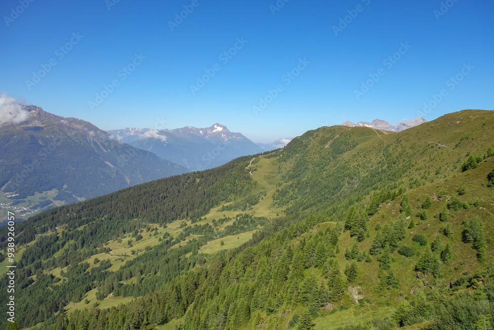Fototapeta premium Wandern in den österreichischen Alpen
