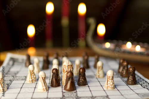 Traditionelles nordisches Brettspiel Hnefatafl	 photo