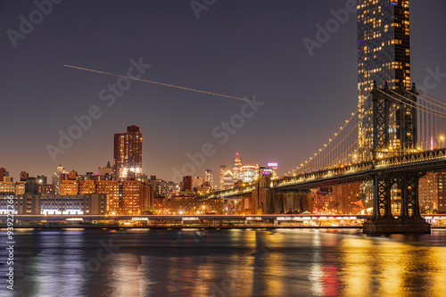 Manhattan Skyline bei Nacht in New York