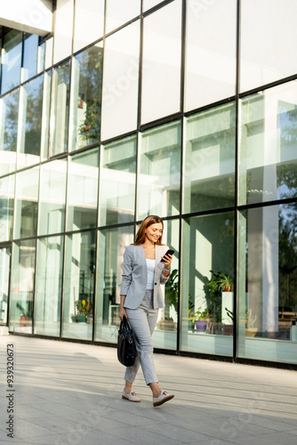 Business woman strolls conf...