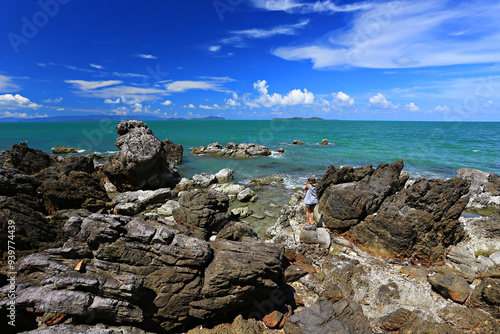 Fényképezés The strangeness of the rocky beach at Thong Nod Beach in Khanom District, Nakhon