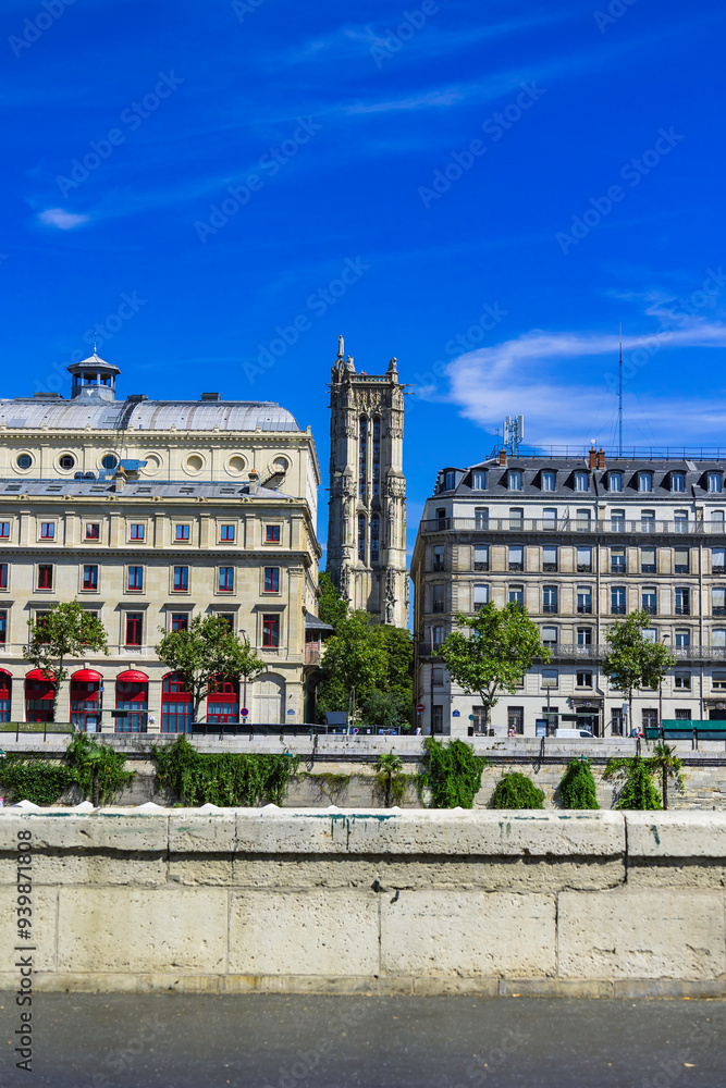 Naklejka premium Saint-Jacques Tower in the city of Paris