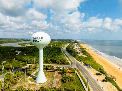 фотографія Aerial view of the water tower and A1A in Flagler Beach, Florida.
