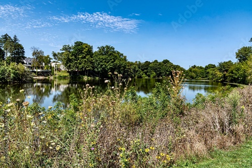 Obraz na płótnie Quarton Lake Park and the Rouge River on a Summer day w salonie