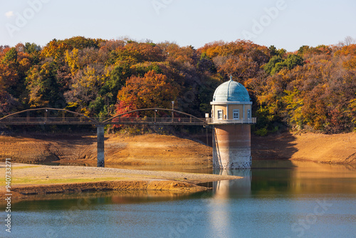 日本の風景・秋　東京都　紅葉の多摩湖・狭山公園