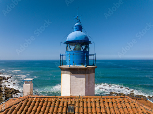 Wallpaper Mural Faro de Zumaia en Gipuzkoa a vista drone Torontodigital.ca