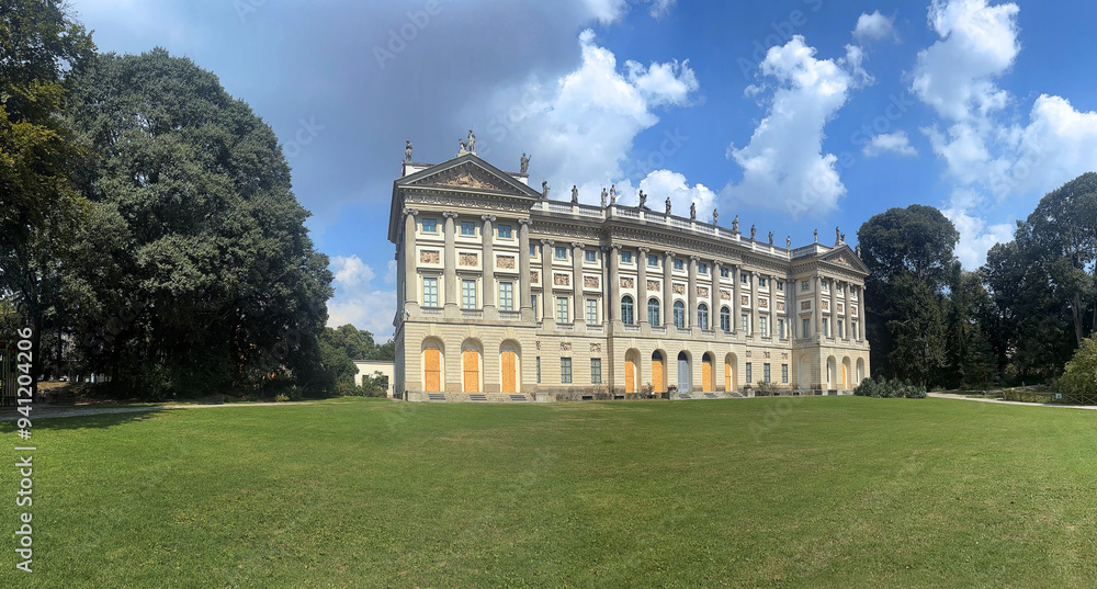 villa reale e parco pubblico di milano, italia, 24 agosto 2024, royal villa and public park of milan, italy 24 august 2024 villa reale e parco pubblico di milano, italia, 24 agosto 2024, royal villa and public park of milan, italy 24 august 2024