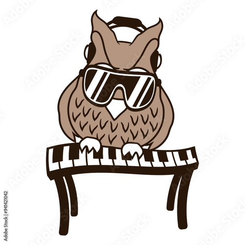 Cute Owl Night Bird Keyboard Piano Keys Animal Music DJ Headphone Sunglasses Party Dancing Clubber Raver Comic Humor Cartoon Cool Fun Sound Disco Club Festival Band Concert Techno Rave Discothek Love