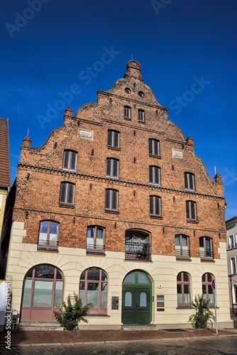 parchim, deutschland - historisches giebelhaus am alten markt photo