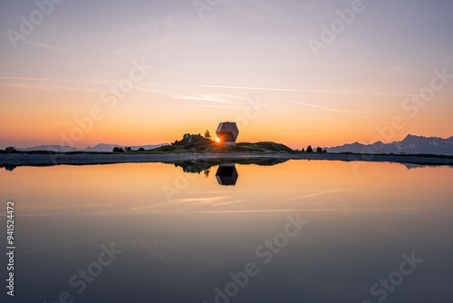 Granatkapelle mit Sonnenaufgang