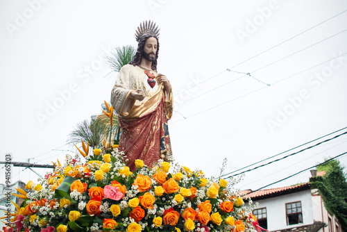 Fotografi Statue with image of Jesus Christ is seen during procession of the Sacred Heart of Jesus in the historic center of the city of Salvador, Bahia