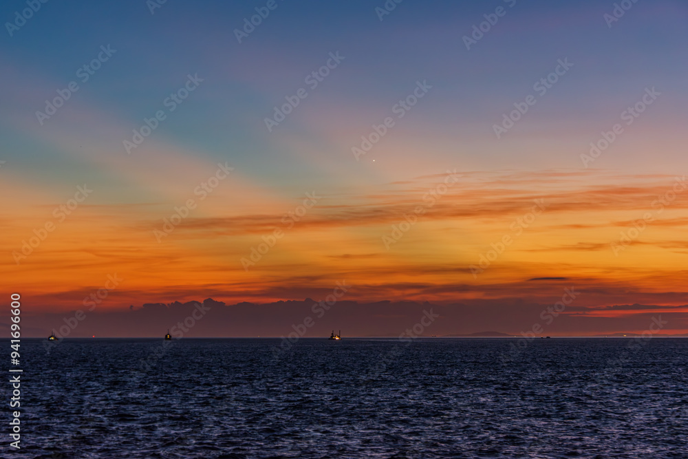 夕焼けと海 夕焼けと海