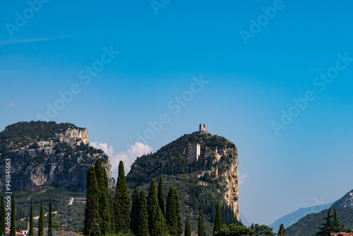 Fotografija View of the fortress of Arco in Italy
