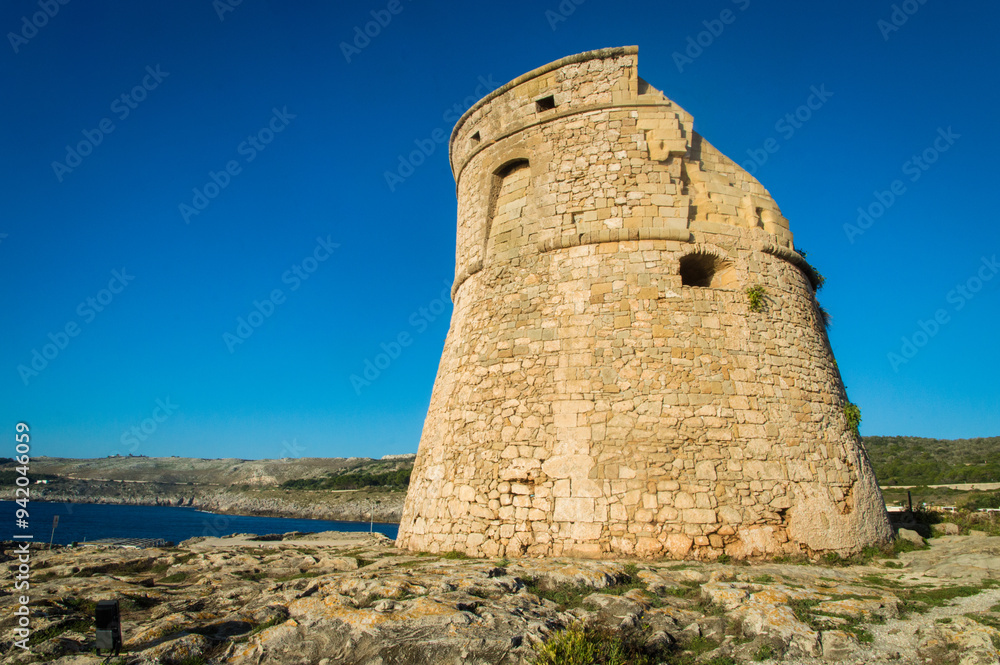 Panorama di Torre Miggiano poco dopo il borgo marinaro di Santa Cesarea Terme lungo il Cammino del Salento che da Lecce porta a Santa Maria di Leuca Panorama di Torre Miggiano poco dopo il borgo marinaro di Santa Cesarea Terme lungo il Cammino del Salento che da Lecce porta a Santa Maria di Leuca
