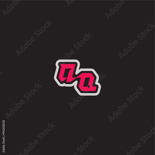 dynamic line monogram logo cool esport concept QQ bold sporty gaming style letter