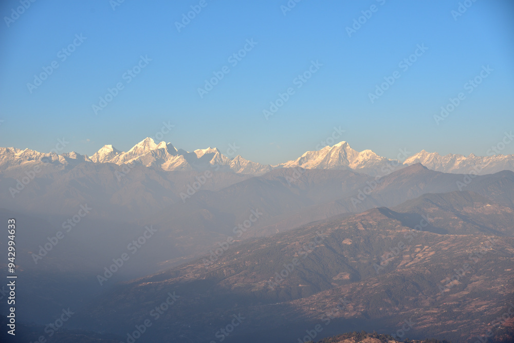 Fototapeta premium The beautiful views of the Himalaya and eight ranges visible (Annapurna, Manaslu, Ganesh Himal, Langtang, Jugal, Rolwaling, Everest and Numbur) from Nagarkot, Nepal