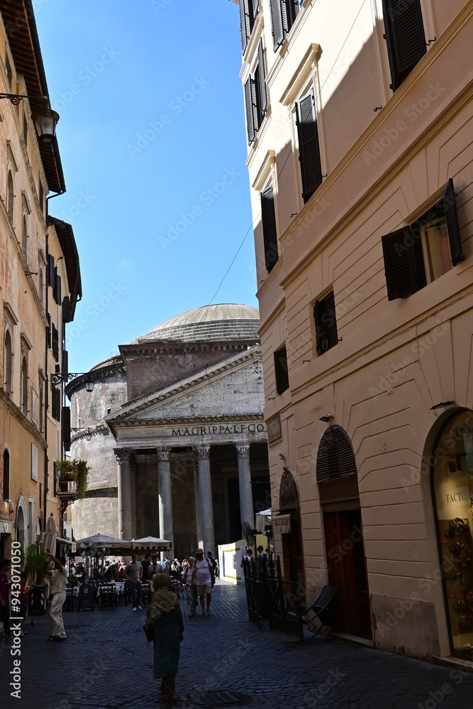 Obraz premium Roma, le strade che conducono al Pantheon