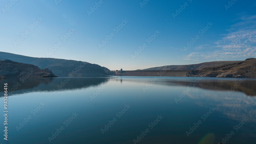 Fototapeta premium lake in the mountains
