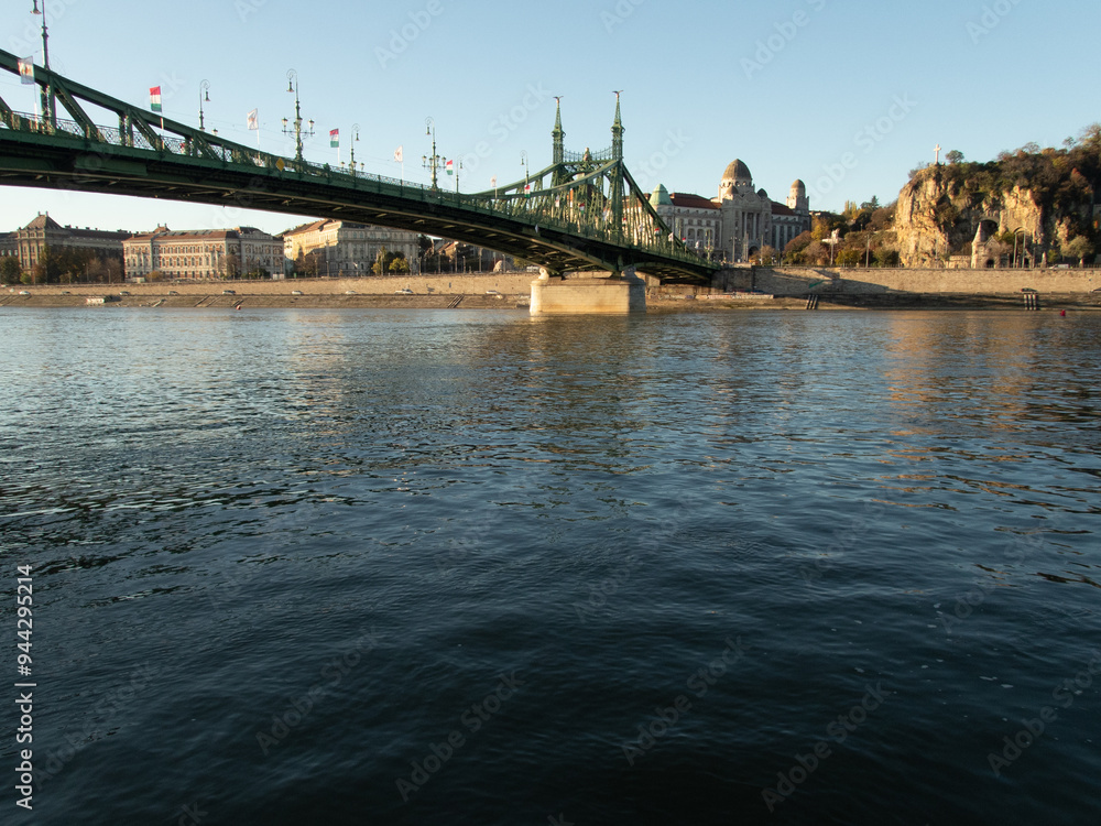 Fototapeta premium Bridge to town