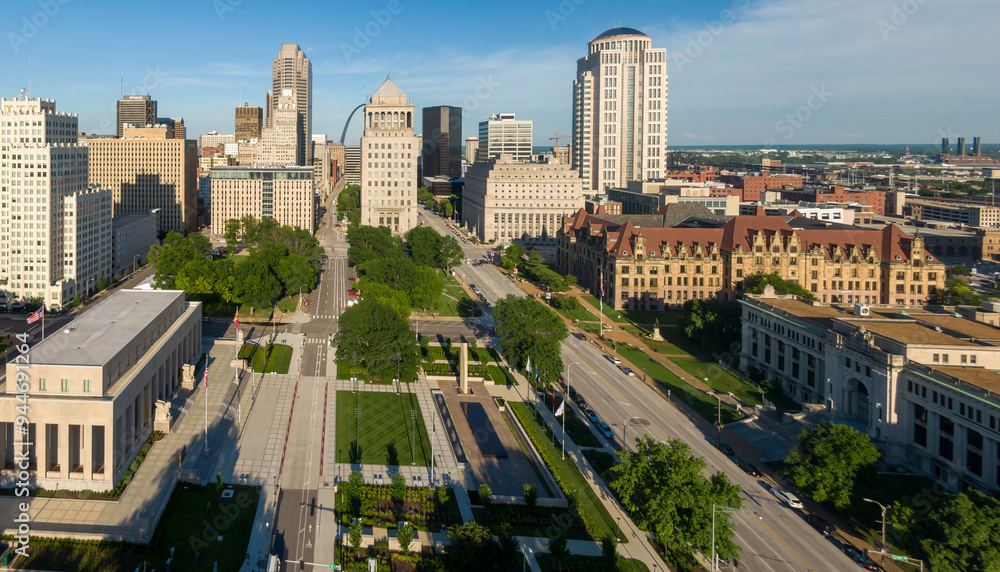 Obraz premium City skyline of downtown St Louis, Missouri, United States.