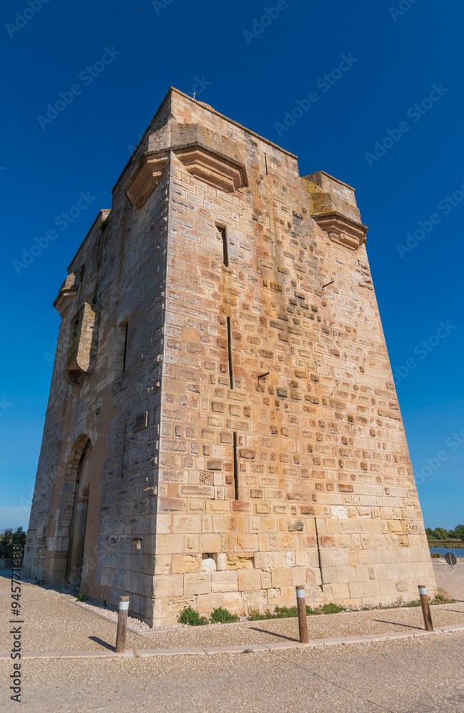 La tour Carbonnière, ancien péage, Aigues-Mortes, Gard, France La tour Carbonnière, ancien péage, Aigues-Mortes, Gard, France