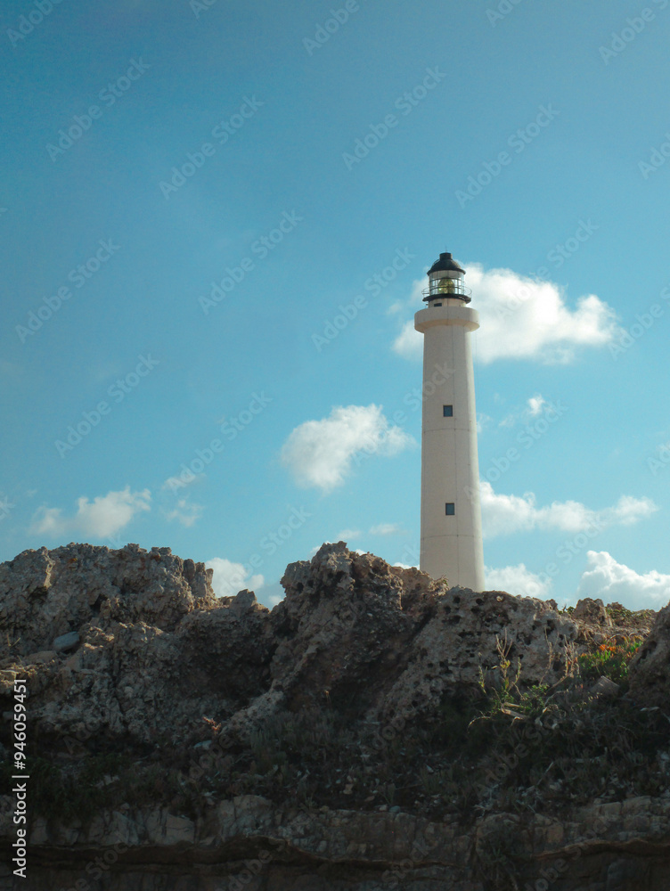 photo of a lighthouse in a warm atmosphere photo of a lighthouse in a warm atmosphere
