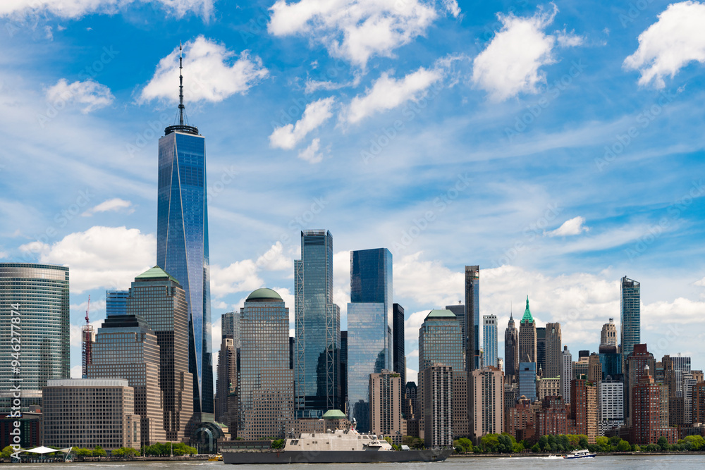 Obraz premium skyline of New York City, United States, USA. NYC landmarks. Amazing panorama view of New York city skyline and skyscraper at sunset. Beautiful view in Manhattan.