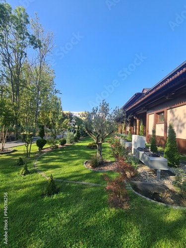 das schöne Gelände des buddhistischen Lộc Uyển - Tempel in Rostock Lichtenhagen