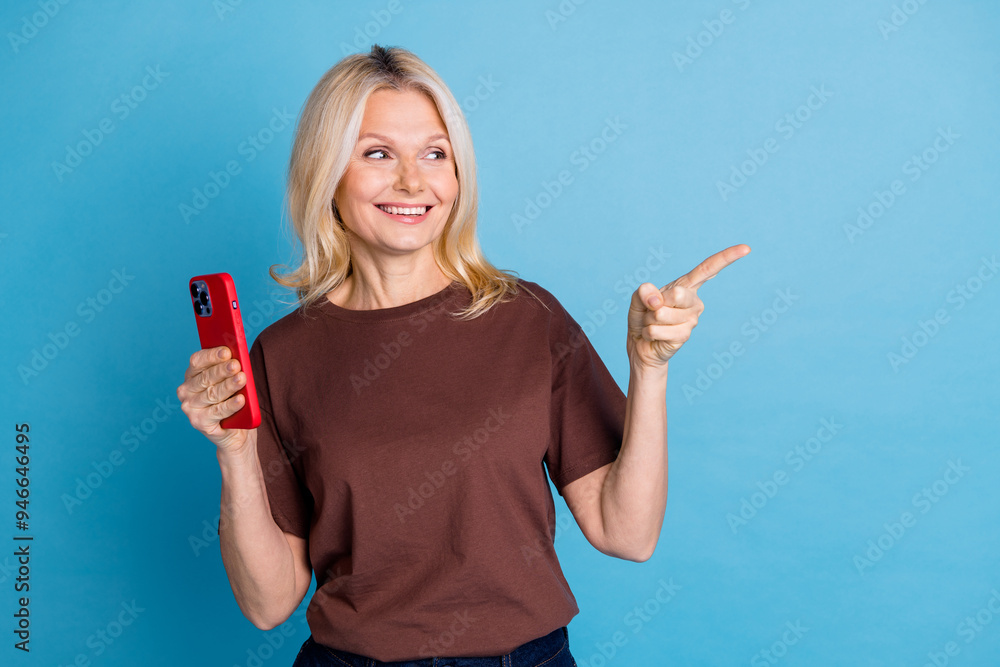 Φωτογραφία Photo of nice charming senior woman wear trendy brown clothes recommend credit e