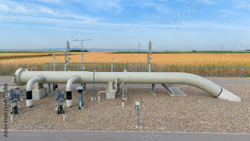 Receiving chamber of the cleaning device, scraper, for the main gas pipeline