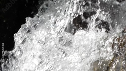 長野県、日本、中部地方、信州、中部、木曽川水系、木曽谷、木曽路、中山道、渓谷、清流、渓流、上流、水飛沫、水、水源、川、河川、流れ、清らか、綺麗、風景、天然、安全、レジャー、観光、自然、ブルー、屋外、マイナスイオン、エコ、水しぶき、アウトドア、ミネラルウォーター、癒し、ネイチャー、水面、旅行、環境、観光地、名所、田舎、岩、