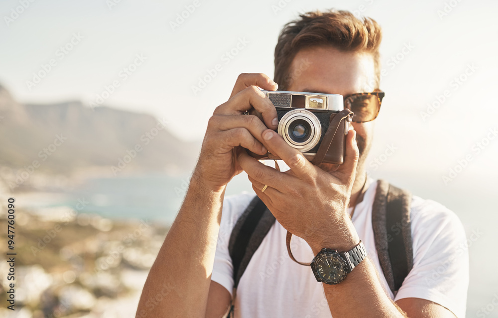 © Sanc/peopleimages.com - Sightseeing, portrait and man with camera for photography, document experience and capture picture of nature. Travel, photographer and memory with vintage equipment on vacation, holiday and outdoor © Sanc/peopleimages.com - Sightseeing, portrait and man with camera for photography, document experience and capture picture of nature. Travel, photographer and memory with vintage equipment on vacation, holiday and outdoor