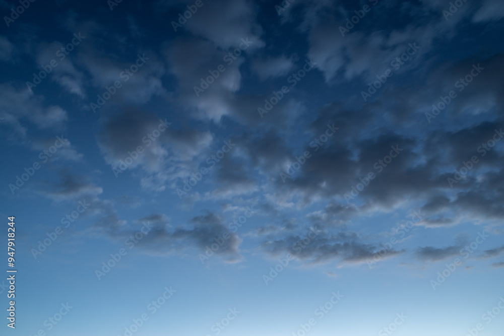 Obraz premium 日没後の青い空