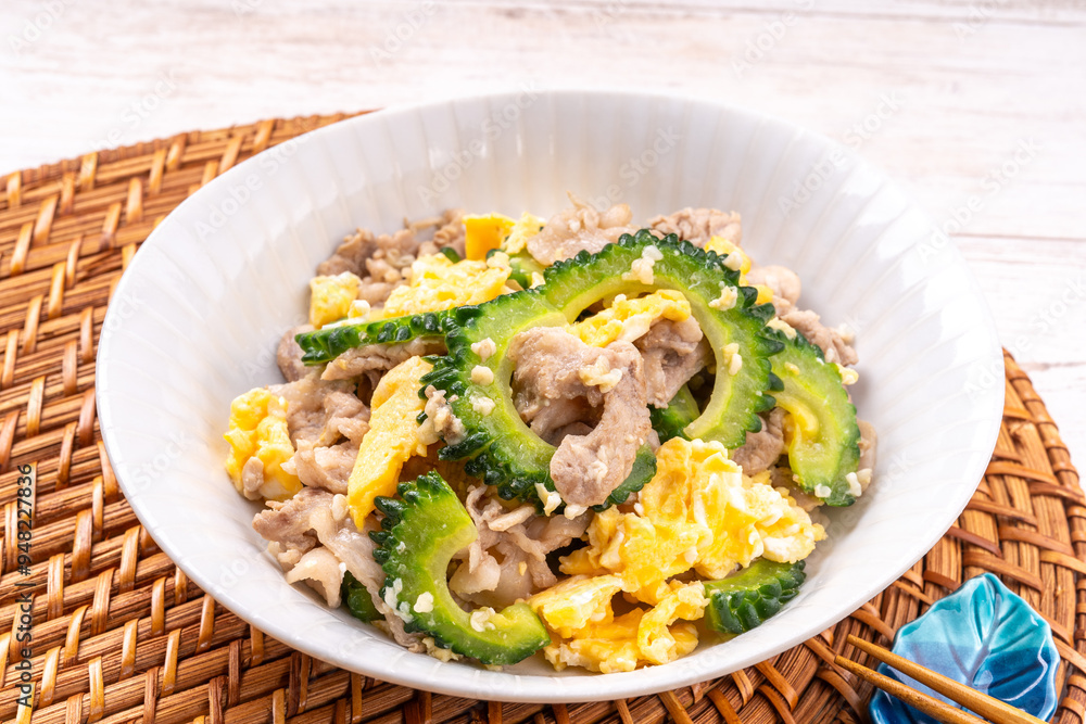 ゴーヤと豚肉の塩麹炒め ゴーヤと豚肉の塩麹炒め