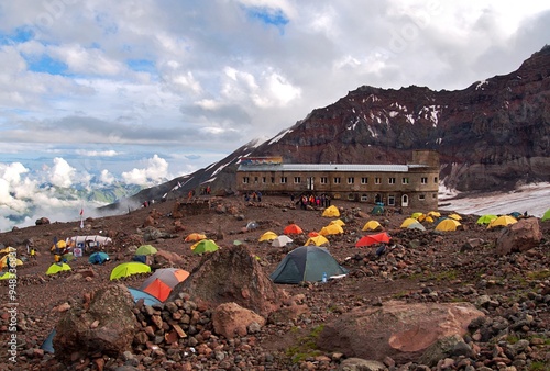 Foto climbers' tents at Meteo Station (Bethlemi Hut), Kazbek base camp, Caucasus, Geo