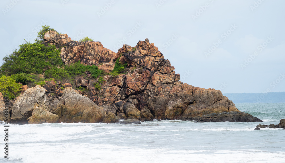 Fototapeta premium Rocky coast of the sea