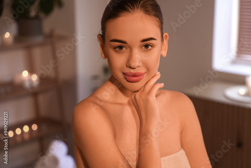 Portrait of pretty young wo...