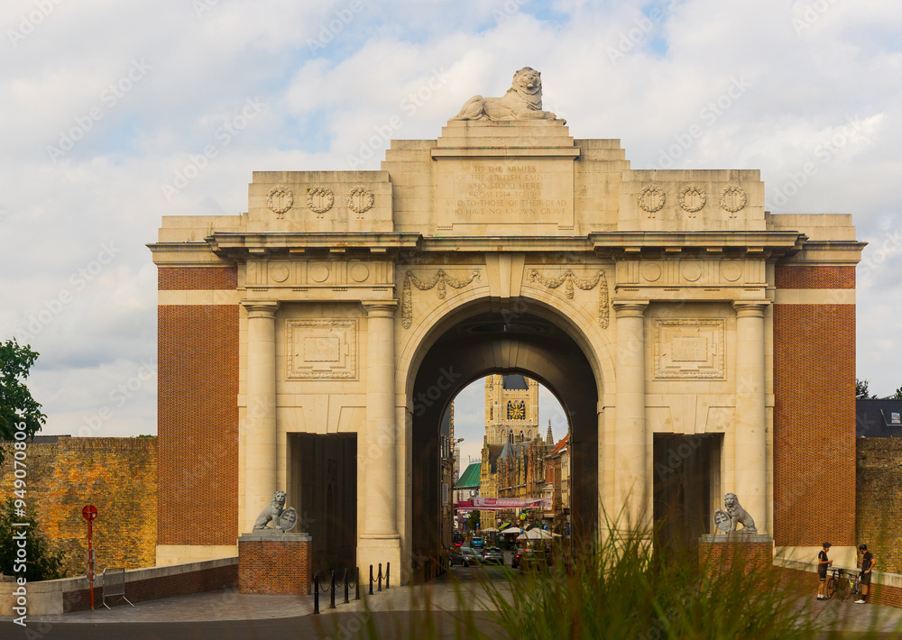 Fototapeta premium View at the Menin Gate Monument (World War Memorial) in Ypres, Belgium