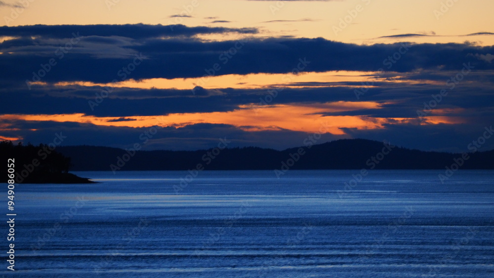 Obraz premium Ferry sea scenery sunset