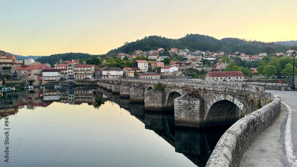 Fototapeta premium Brücke im Morgen
