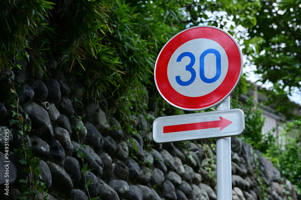 速度制限.30キロ制限」の写真素材 | 32件の無料イラスト画像 | Adobe Stock