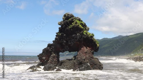 北海道せたな町-窓岩- photo