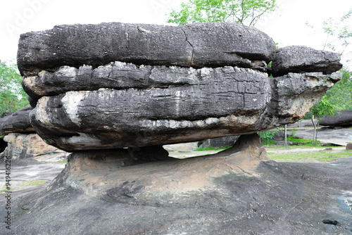 Phu Phrabat Historical Park It represents human civilization. and changes in topographic conditions which has a sandstone structure that has been eroded to form small and large rocks of various shapes