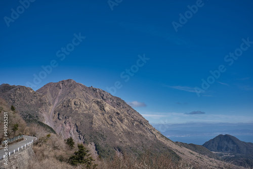 山, 風景, 空, 自然, 山, 雲, 不毛の, 旅行, 景色, 雲, 岩, ヒル, サマータイム, 岩, 雪, 高い, 頂点, 明媚, 低地, 青, 景色, 全景, アウトドア, 徒歩旅行