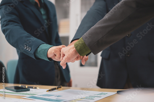 Wallpaper Mural A lawyer meets with clients in a professional office, offering expert legal consultation and representation. Specializing in business planning, they operate within private firms or as freelance Torontodigital.ca